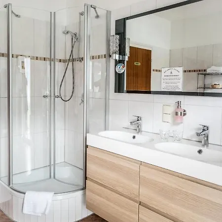 Alpenstadthotels מלון