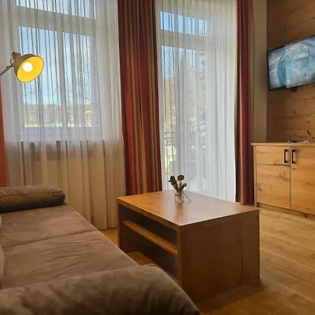Alpenstadthotels מלון 4*