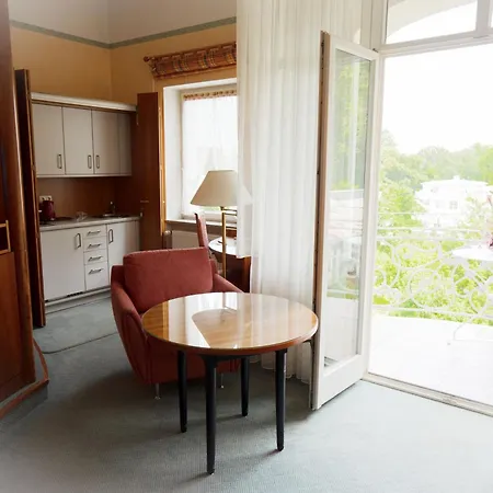 מלון Alpenstadthotels